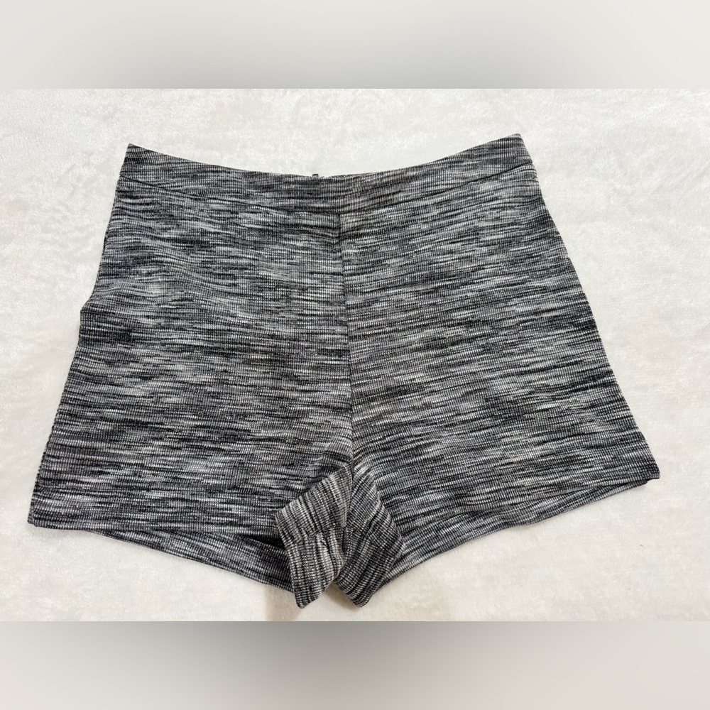 Forever‎ 21 Black and Gray High Waist Heather Shorts Size Large
